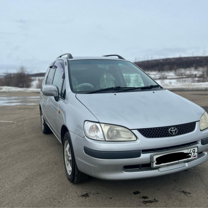 Toyota Corolla Spacio, 1997