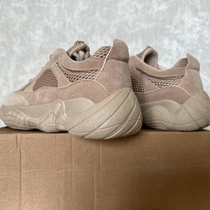 Кроссовки adidas Yeezy 500