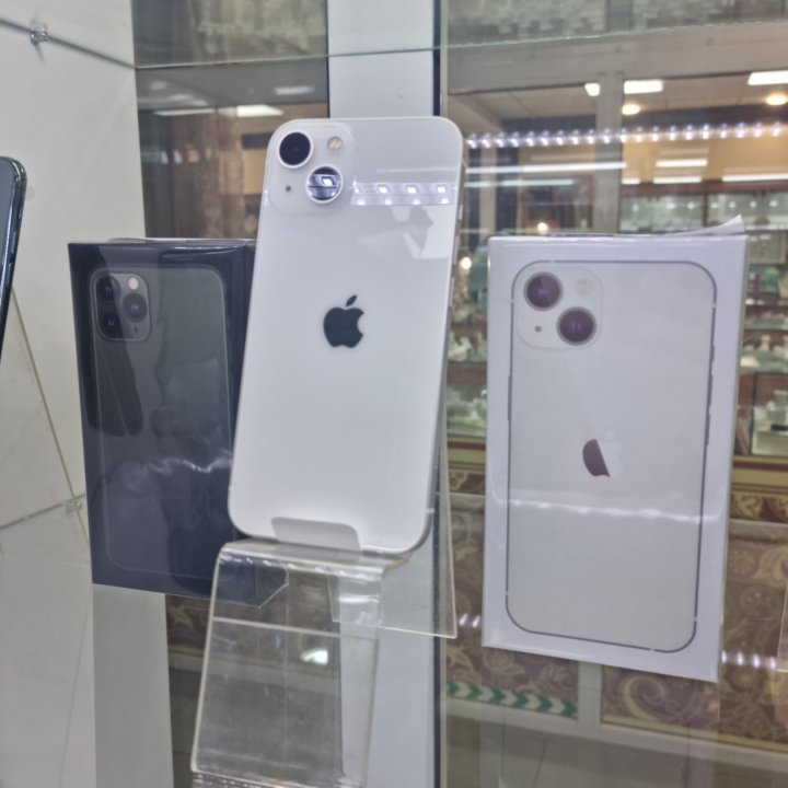 iPhone 13 128GB White Как новый