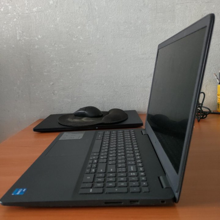 Ноутбук dell Vostro 3500-4814