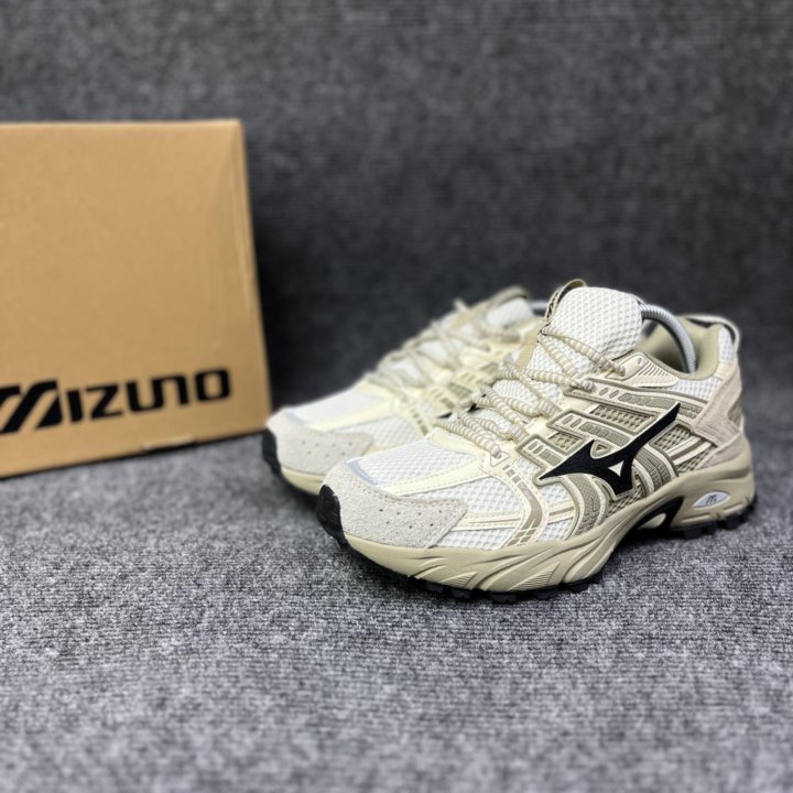 Кроссовки Mizuno