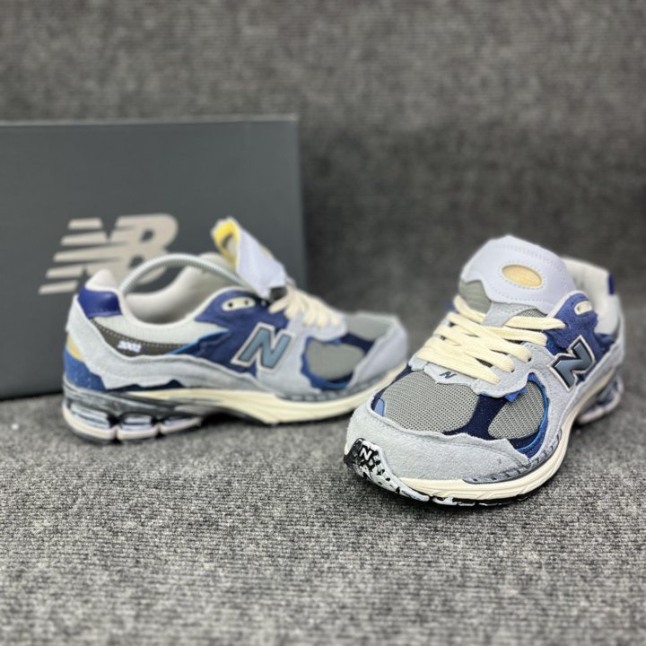 Кроссовки New Balance 2002