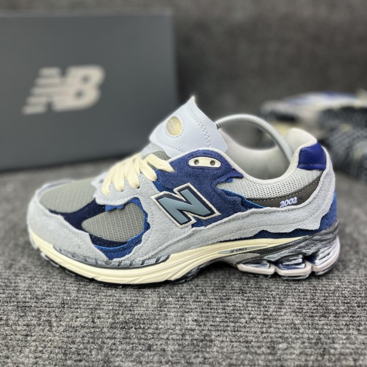 Кроссовки New Balance 2002