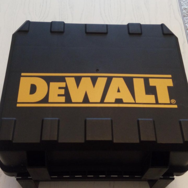 Дисковая пила DEWALT DWE 575 K, оригинал.