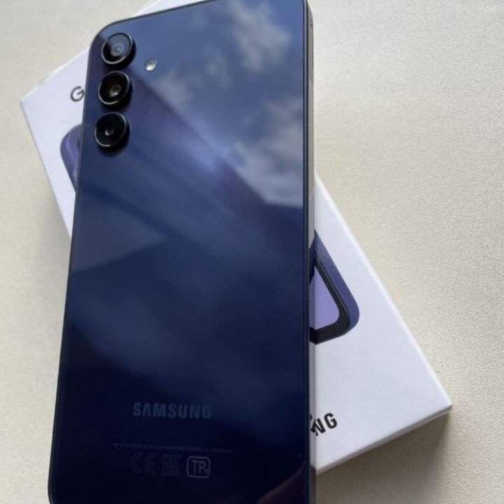 Samsung galaxy a15 8g,256g