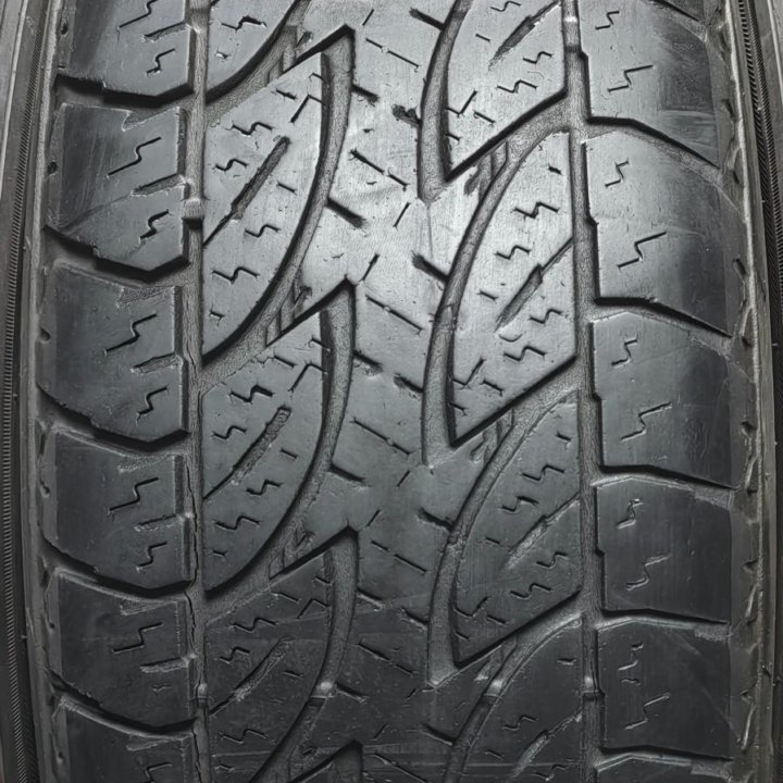 235/70R16 106T Bridgestone Dueler A/T 694