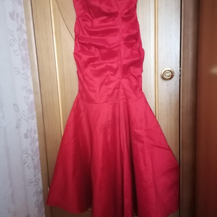 Платье вечернее