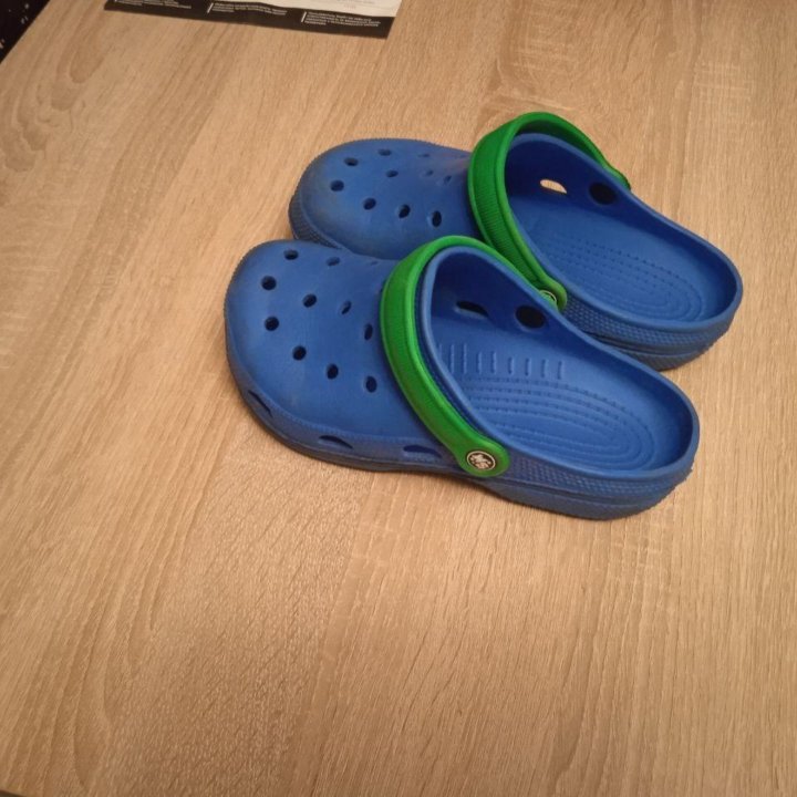 Crocs для мальчика 34-35.