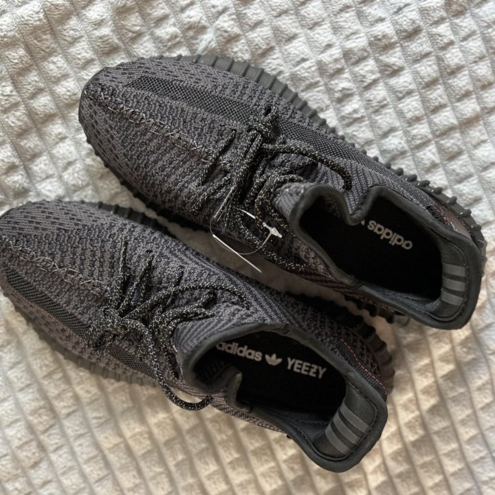 Кроссовки Adidas Yeezy Boost 350 мужские 42 новые