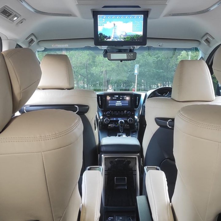 Авто в аренду с водителем Toyota Alphard (Альфард)