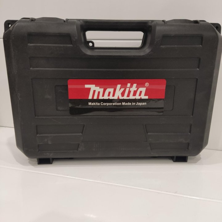 Реноватор Makita.