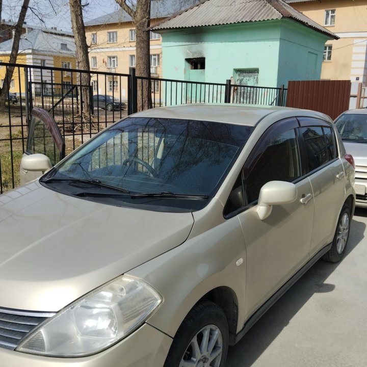 Nissan Tiida, 2005