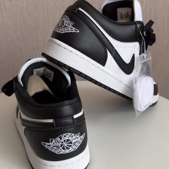 Кроссовки Nike Air Jordan low 1 black/white