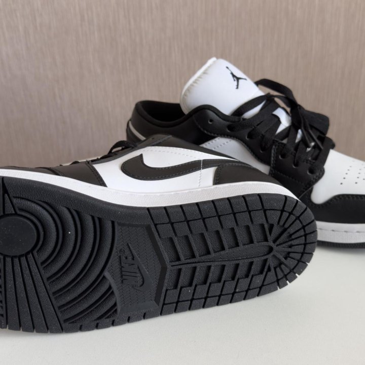 Кроссовки Nike Air Jordan low 1 black/white