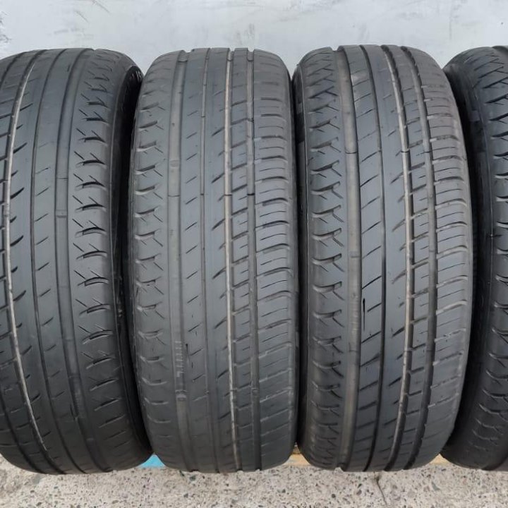 205/55R16 Viatti Strada Asimmetrico V-130