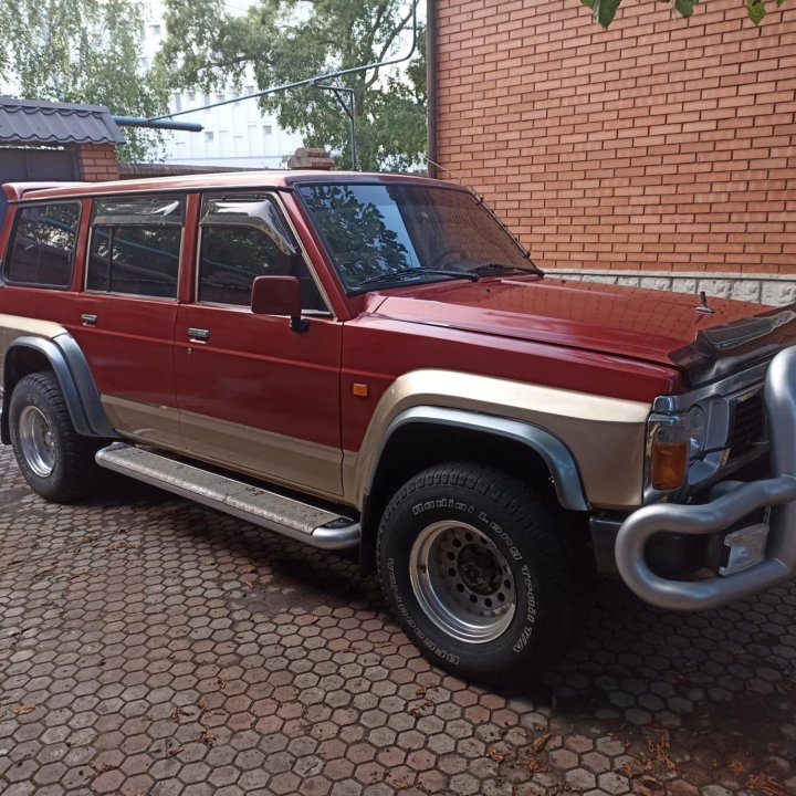 Nissan Patrol, 1990