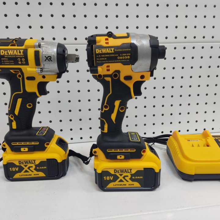 Гайковёрт+Винтоверт Dewalt.