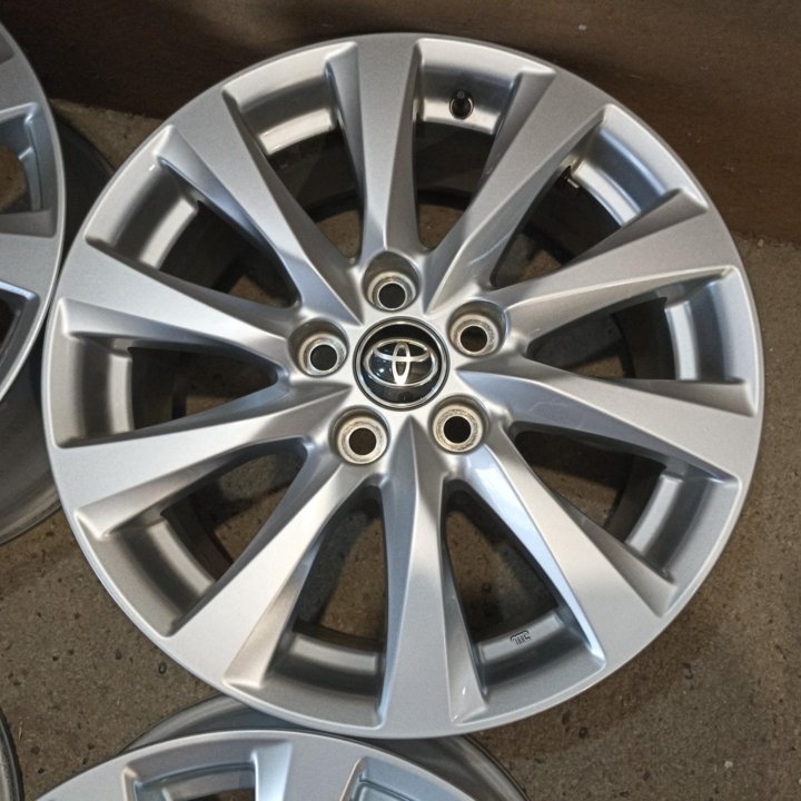 Оригинальные Toyota Camry R17 5x114,3