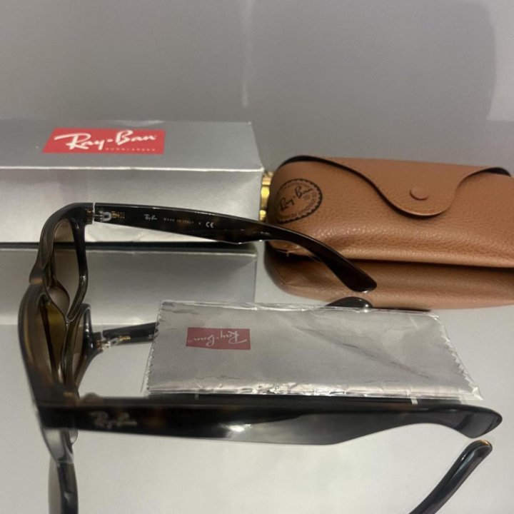 Очки солнцезащитные Ray-Ban New Wayfarer RB2132