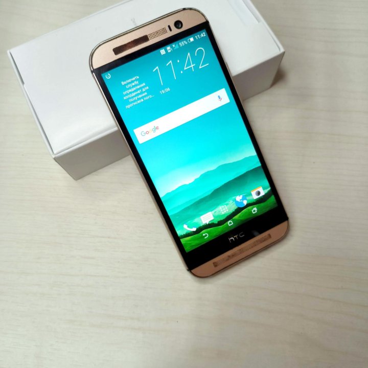 HTC One M8 смартфон