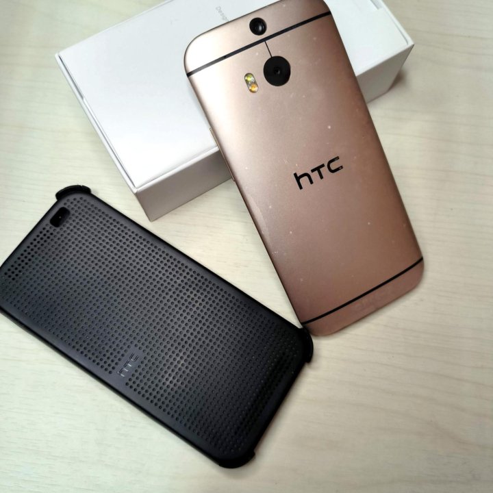 HTC One M8 смартфон