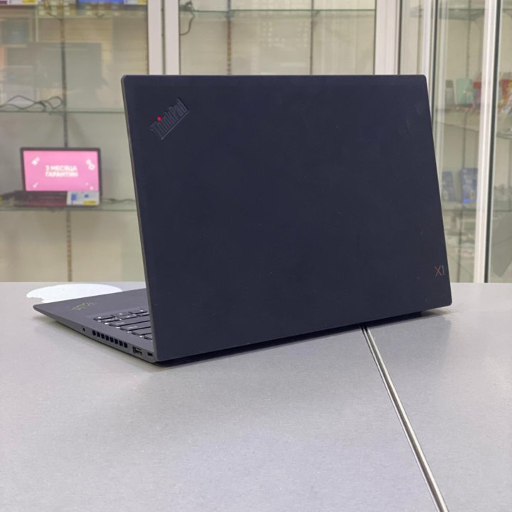 Lenovo X1 Carbon 6th gen.