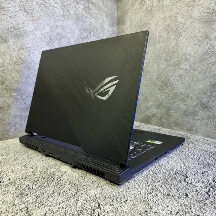 Игровой ноутбук asus на Core i7-10750H/1660 Ti