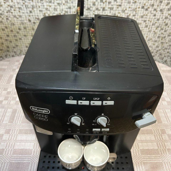 Кофемашина delonghi caffe corso