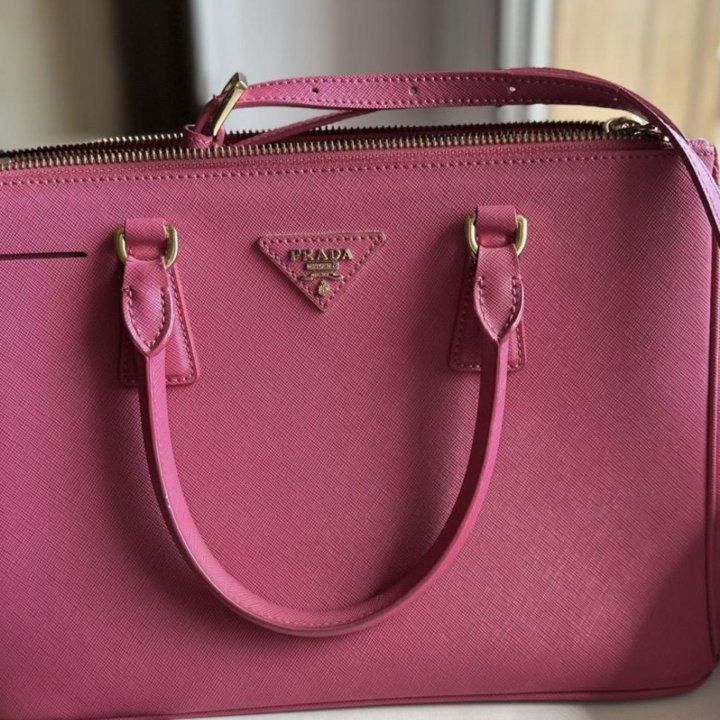 Сумка Prada