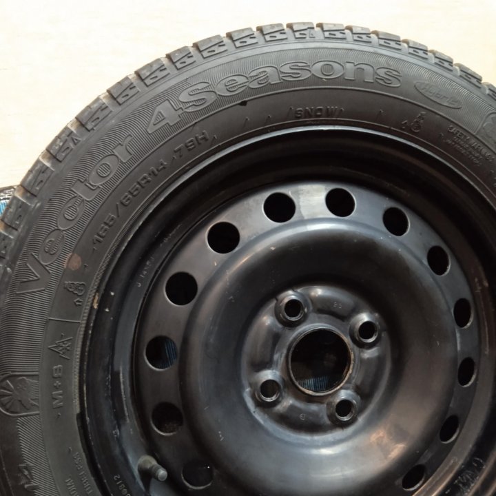 Шины Goodyear Vector 4Seasons M+S 165/65 R14 79H