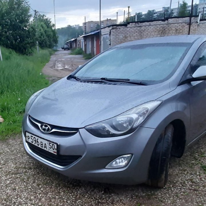 Hyundai Elantra, 2012