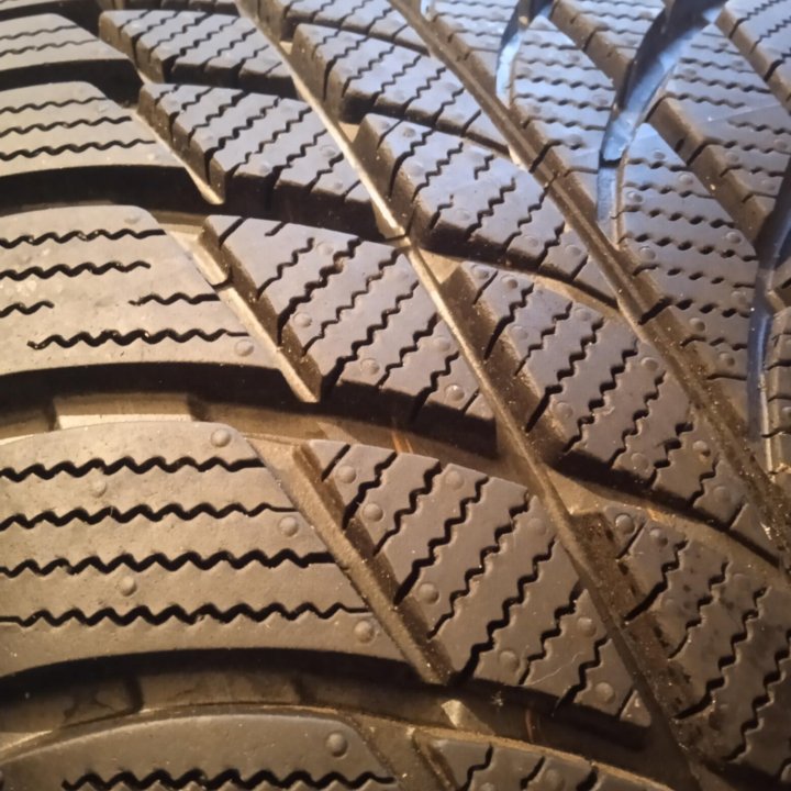 Bridgestone 225/55R17 новые, RunFlat