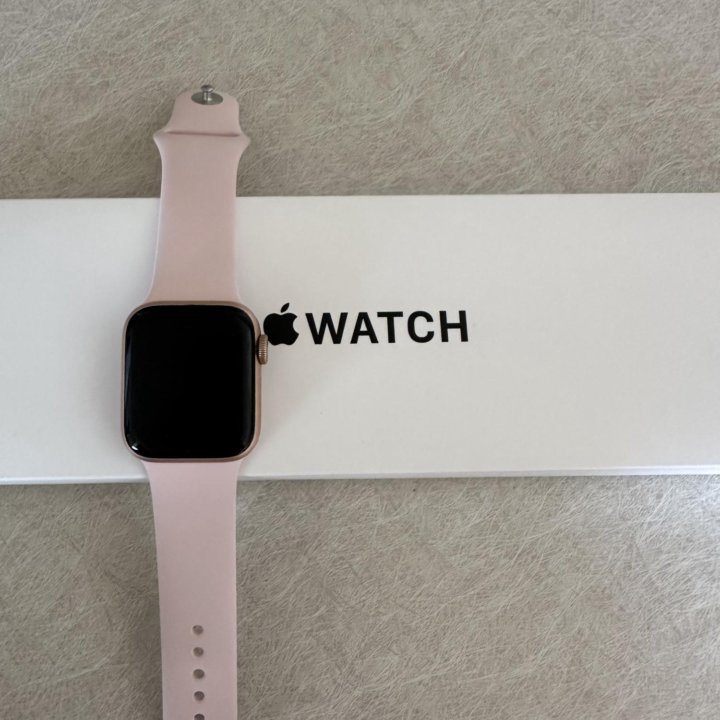 Часы Apple Watch SE 40 мм