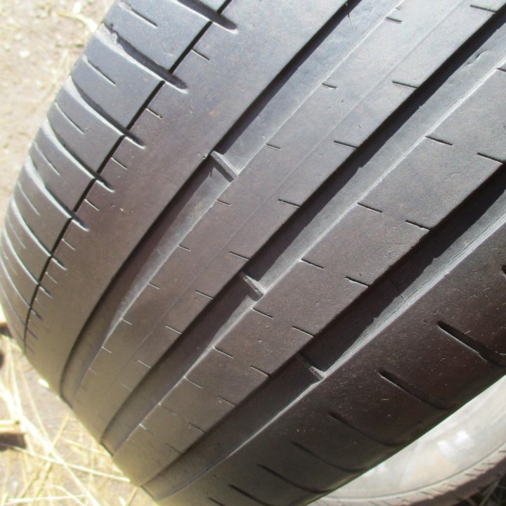 2шт 235 \ 45 ZR17 Michelin