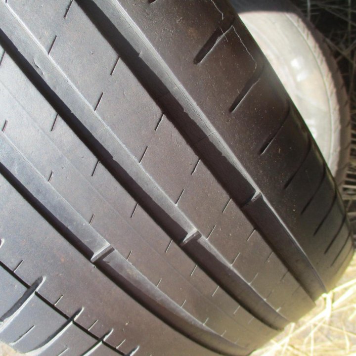 2шт 235 \ 45 ZR17 Michelin