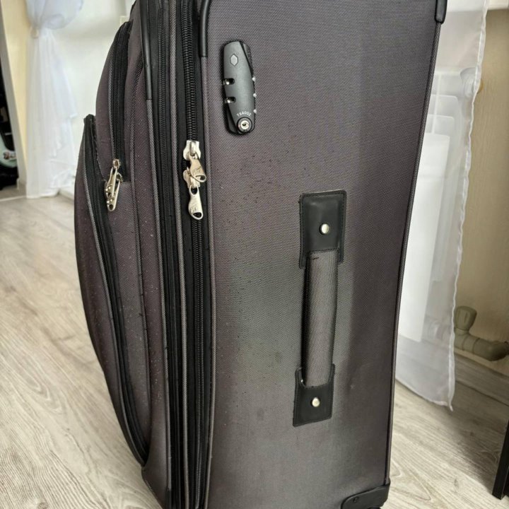 Чемодан IT Luggage