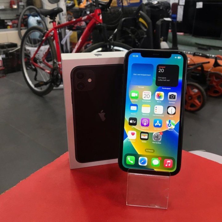 Смартфон Apple iPhone 11 64