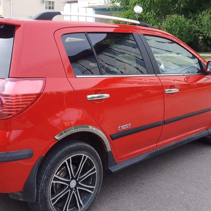 Geely MK Cross, 2013