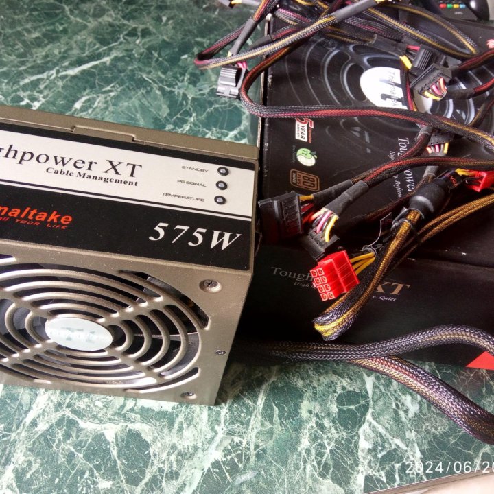 Блок питания Thermaltake Toughpower XT 575 Вт