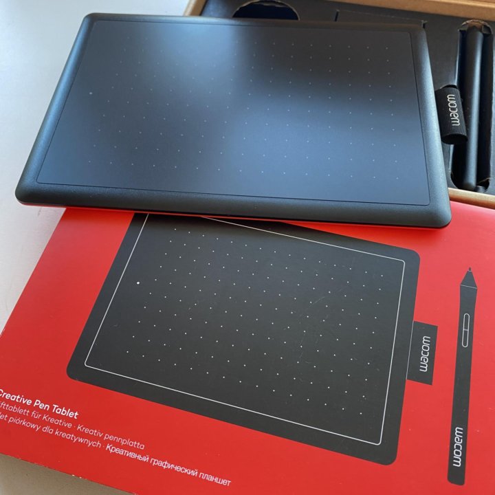 Графический планшет Wacom One Small