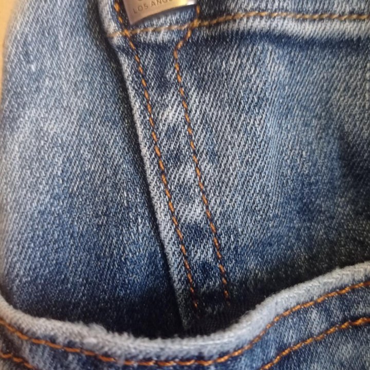Джинсы GUESS