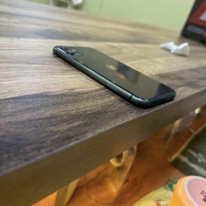 Продам или обменяю Iphone 11