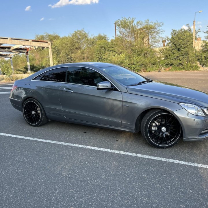 Mercedes-Benz E-Класс, 2011