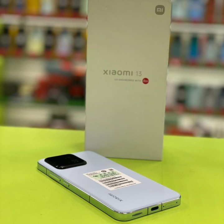 Xiaomi 13 12/512Gb 50Мпикс 4500mAh 6.36