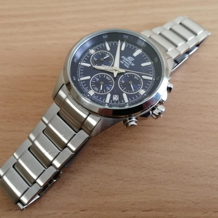 Часы Casio EFR 527 D.