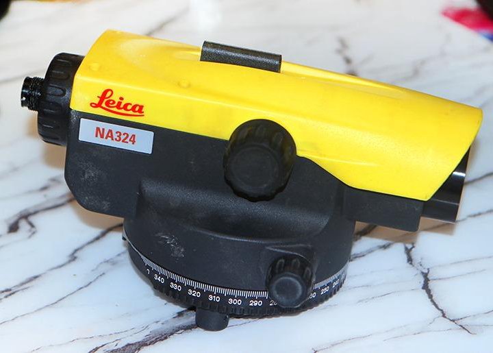 Нивелир Leica NA324 на запчасти или восстановление