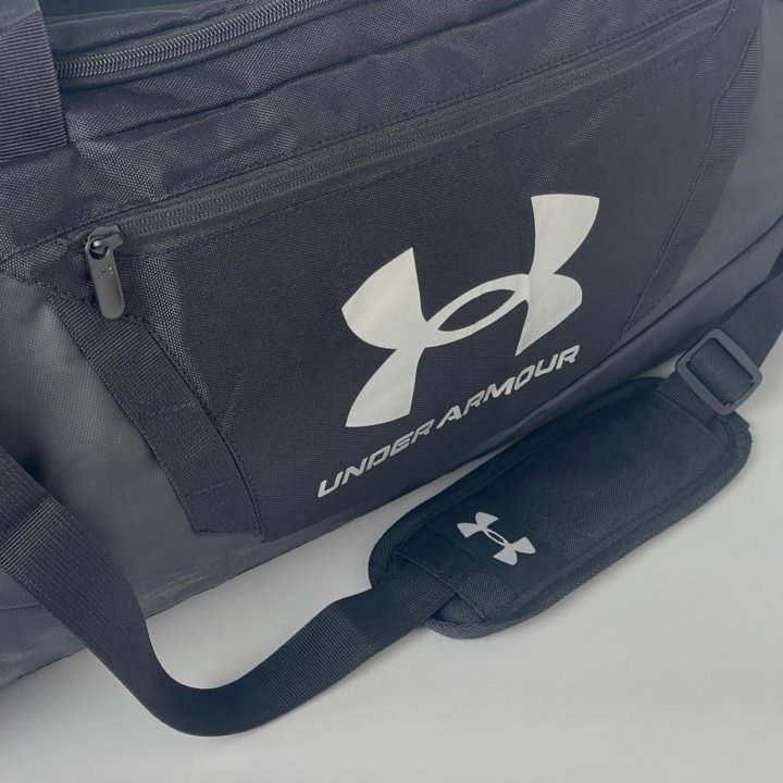 Спортивная сумка Under Armour в ассортименте