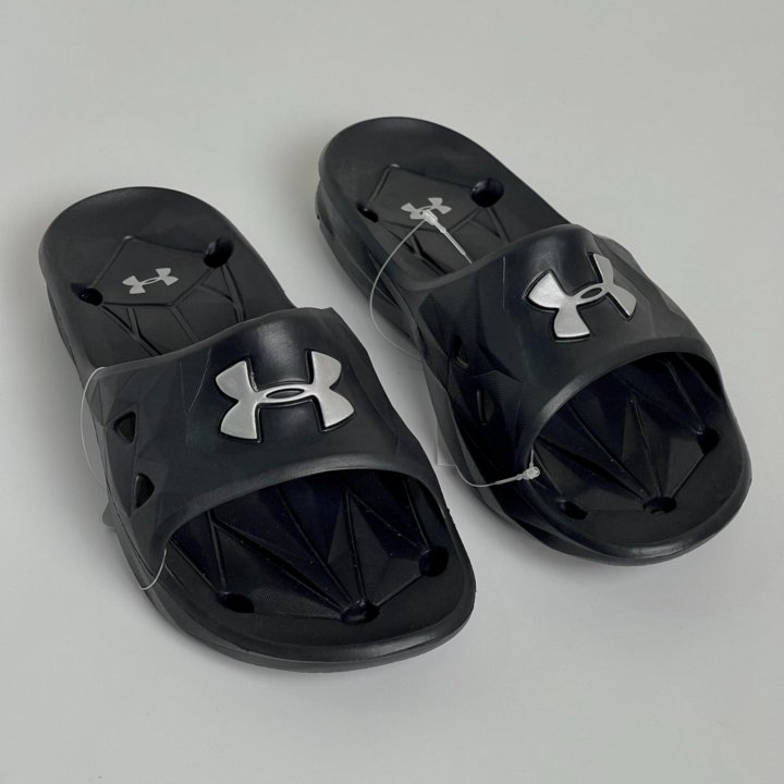 Сланцы Under Armour