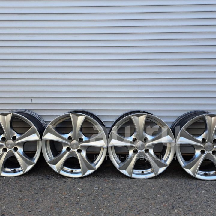 Комплект Литых дисков GTR Style Wheels 4х100 R-15