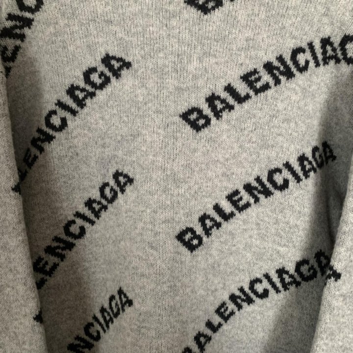 Свитер Balenciaga оригинал